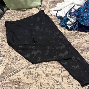 Capri Constantly Varied Gear Gray Legging